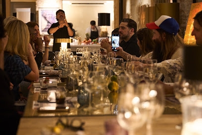 JoEs TaBLe • Social Fine Dining •